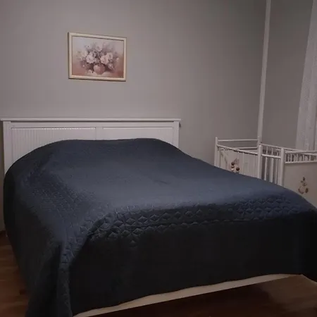 Paritalokolmio Joen Rannalla Appartement *